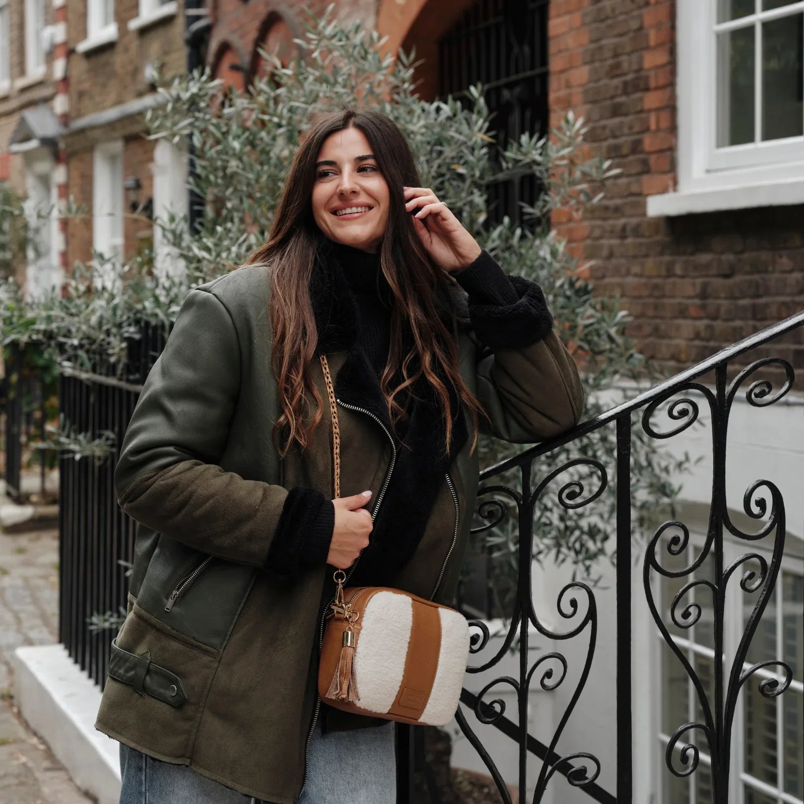 city faux fleece & leather bag maple