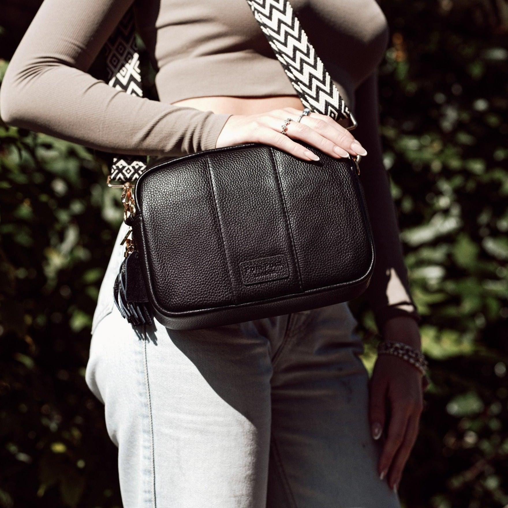 pom pom london city bag black